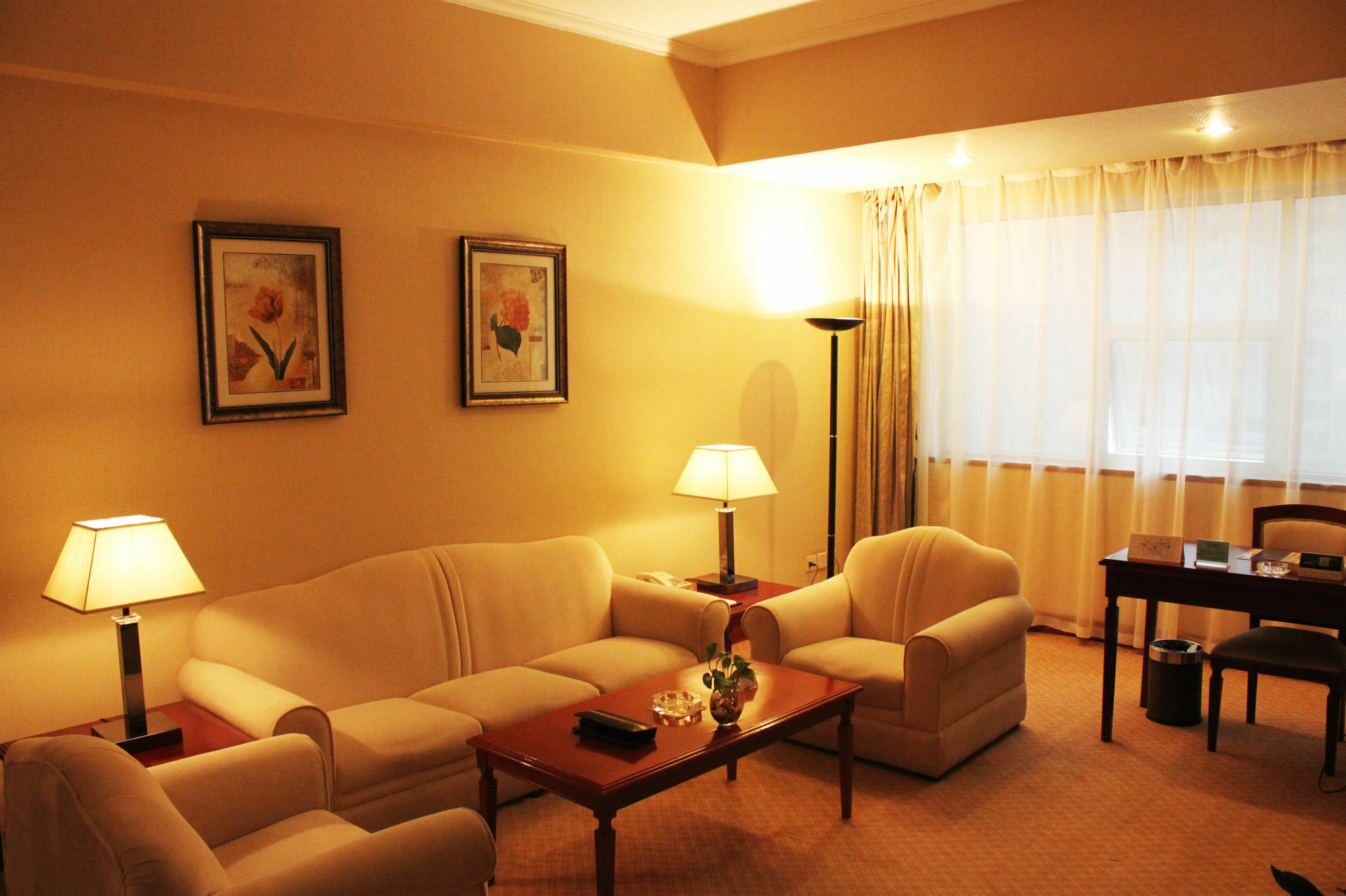 Chongqing Liyuan Hotel Bagian luar foto